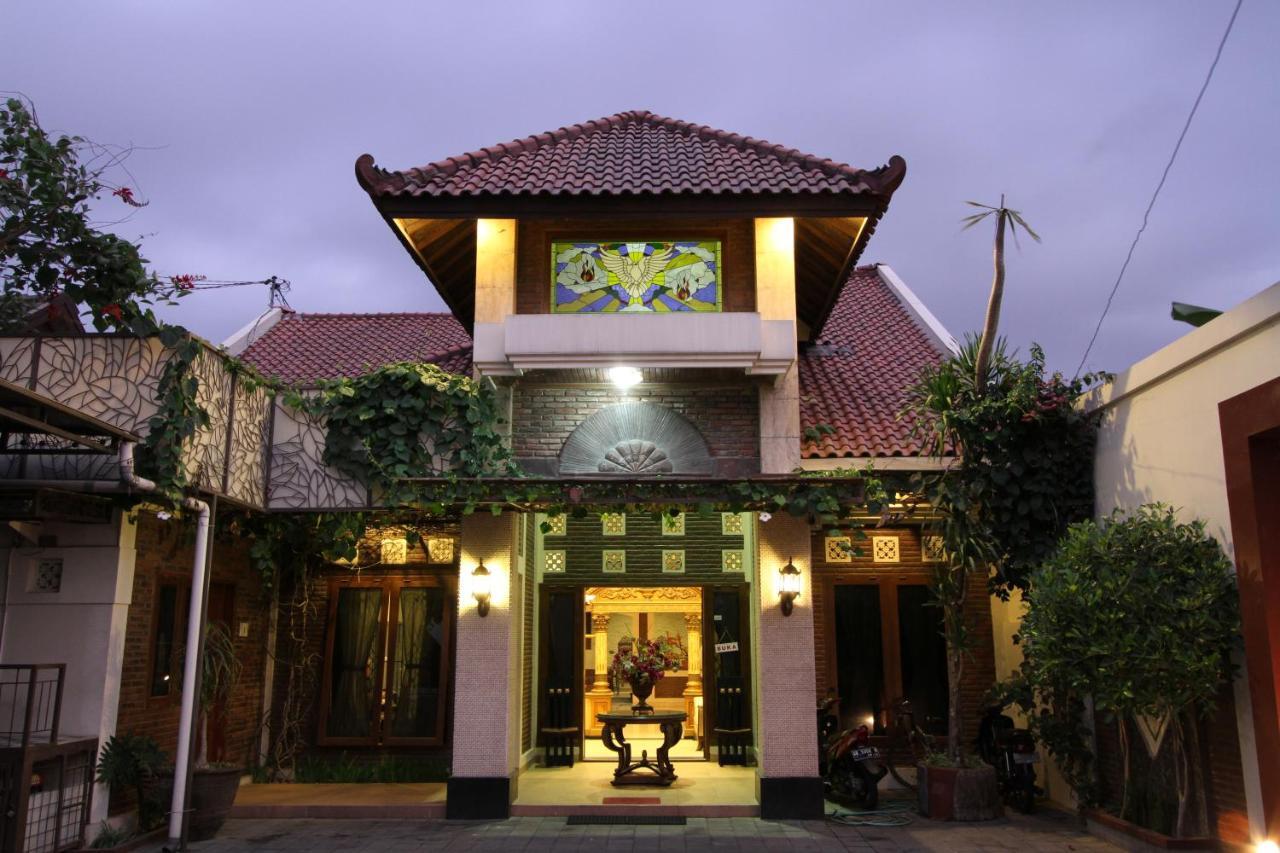 Griya Desa Hotel & Pool スレマン エクステリア 写真